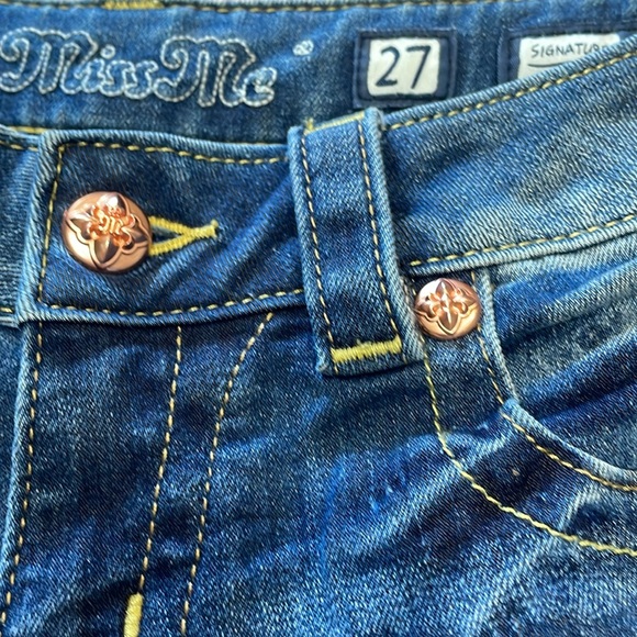 NWT Miss Me Signature Boot Jeans - Picture 10 of 11